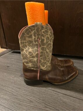 Ariat Brown Leather & Tan Pattern Kids Western Boots with Pink Trim